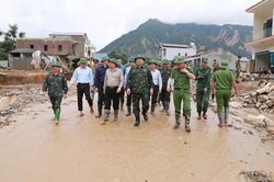 Phó Thủ tướng Hồ Quốc Dũng kiểm tra, chỉ đạo khắc phục hậu quả mưa lũ tại Lai Châu