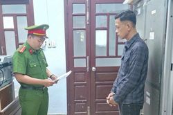 Bắt giam đối tượng lừa đảo vay tiền để chuyển nhượng ki-ốt chợ