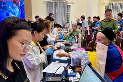 Nghệ An thống nhất trình tự xác minh, tìm kiếm, quy tập mộ liệt sĩ tập thể