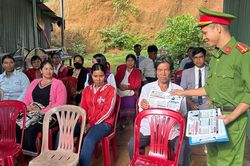 Công an xã Bom Bo phát huy hiệu quả phong trào 'Ba nhất'