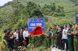 Con đường Đoàn kết nơi biên giới
