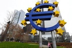 ECB để ngỏ khả năng tăng lãi suất vào tháng 9
