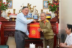 C&aacute;c thương, bệnh binh lu&ocirc;n l&agrave; tấm gương s&aacute;ng về l&ograve;ng y&ecirc;u nước