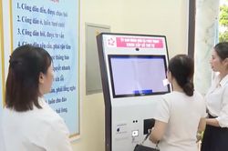 Chuyển từ ch&iacute;nh quyền quản l&yacute; sang phục vụ