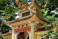 Viếng Vân Sơn tự trong cơn mưa mùa hạ