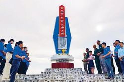 Người còn lại