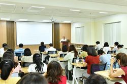 H&igrave;nh th&agrave;nh văn h&oacute;a v&agrave; &yacute; thức tự gi&aacute;c trong tiết kiệm, ph&ograve;ng, chống tham nhũng, l&atilde;ng ph&iacute;