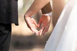 Suýt làm dâu hào môn, nàng Á hậu nổi tiếng tên M. bỏ chạy khi biết gia quy: 4 vợ chung một chồng, sinh nhiều con để được chia tài sản
