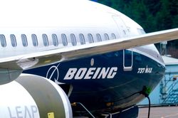 Boeing 'chốt' đơn hàng 100 máy bay 737 MAX tại Farnborough