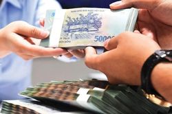 Từ ngày 10/9, doanh nghiệp trả lương chậm có thể bị phạt đến 100 triệu đồng