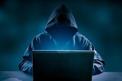 Hé lộ cách thức hacker đột nhập máy chủ AI bằng một chiếc ăng-ten