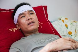 Lũ quét kinh hoàng ở Lai Châu: Người cha đau đớn nhìn vợ và hai con bị dòng nước dữ cuốn đi