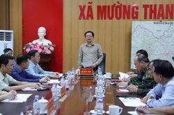 Phó Thủ tướng Hồ Quốc Dũng: Hoàn thành nhà tái định cư Mường Than trong 30 ngày