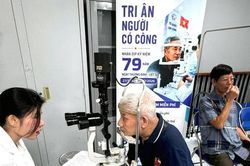 Phường Nghĩa Đ&ocirc; chăm lo sức khỏe người c&oacute; c&ocirc;ng