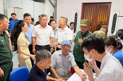 Phường Hồng Hà tổ chức khám sức khỏe, tri ân người có công
