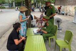 Phường Y&ecirc;n H&ograve;a quyết liệt dẹp bỏ chợ tự ph&aacute;t tại ng&otilde; 100 phố Trung K&iacute;nh