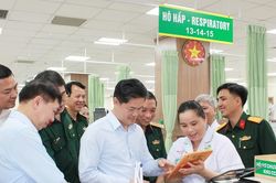 Cuối năm 2026, 100% nhân sự cơ quan nhà nước ở TPHCM phấn đấu hoàn thành 'bình dân học vụ số'