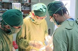 Tưởng rối loạn tiêu hóa, người đàn ông bàng hoàng phát hiện ung thư hiếm gặp