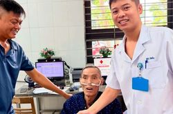 Giành lại sự sống cho người đàn ông ngừng tuần hoàn ngoại viện