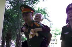 Công an Hà Nội nỗ lực thu nhận ADN, nối nhịp cầu đoàn tụ thiêng liêng