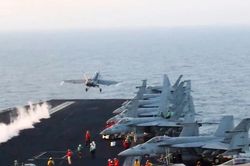 Ông Trump cảnh báo sẽ 'xử lý' nếu Houthi phong tỏa Biển Đỏ