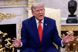 Mục tiêu mới của ông Trump tại Iran