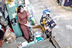 Bàng hoàng phát hiện chủ nợ đã mất 2 năm khi mang 500.000 đồng đến trả