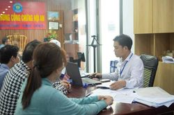Bỏ công chứng bắt buộc trong giao dịch đất đai: Ai sẽ lấp khoảng trống?