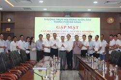 Thường trực HĐND TP Đà Nẵng gặp mặt con thương binh, liệt sĩ đang công tác tại cơ quan