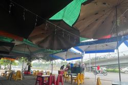 [GALLERY] Chiếm dụng lòng đường, vỉa hè quốc lộ 18 ở Bắc Ninh