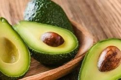 Bổ sung quả bơ vào bữa ăn hằng ngày để bảo vệ sức khỏe tim mạch