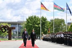 Đức bắt tay Azerbaijan ký đối tác chiến lược, tìm lời giải cho bài toán 'thoát phụ thuộc khí đốt Nga'