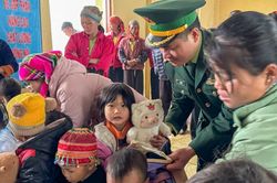 Quân dân đồng hành thay đổi diện mạo vùng biên cương