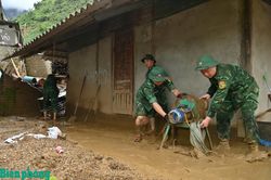 Nỗ lực hỗ trợ nhân dân 'rốn lũ' vượt qua khó khăn