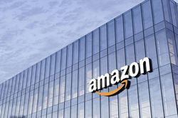 Khách hàng Amazon hoảng loạn vì nhận hóa đơn hàng nghìn tỷ USD
