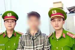 Khởi tố 2 đối tượng dùng kiếm chém bạn đá bóng giao hữu