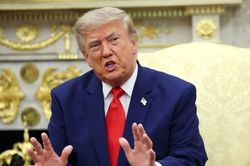 Tổng thống Trump tuy&ecirc;n bố Mỹ sẽ sớm tấn c&ocirc;ng 'ph&aacute;o đ&agrave;i ngầm' Pickaxe của Iran