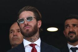 Bức ảnh toàn huyền thoại khiến diện mạo Sergio Ramos gây sốt