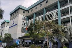 Một bệnh viện ở TPHCM điều chuyển bảo vệ bị 'tố' lớn tiếng, nhận tiền giữ xe