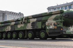 Tên lửa DF-41 tốc độ Mach 25, tầm bắn 15000km, khiến phòng không đứng hình