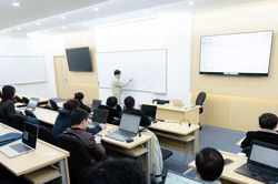 Nghịch lý ngành IT: Doanh nghiệp 'khát' nhân lực, cử nhân chật vật tìm việc làm