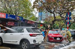 Kỹ sư ô tô cảnh báo không nên kéo phanh tay ngay sau khi rửa xe