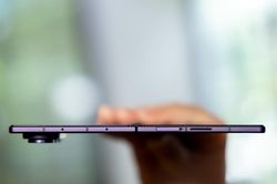 Galaxy Z Fold 8 Ultra, điện thoại gập mỏng nhẹ hơn cả iPhone 17 Pro Max