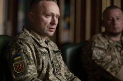 Ch&acirc;n dung vị tướng 43 tuổi vừa nắm quyền Tổng tư lệnh qu&acirc;n đội Ukraine