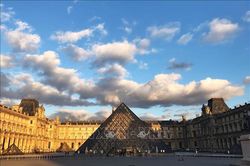 Bảo tàng Louvre mở cửa trở lại Phòng trưng bày Apollo sau vụ trộm chấn động