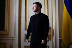 Ông Zelensky ra quyết định sau nhiều ngày chịu áp lực, Ukraine có Tổng tư lệnh mới