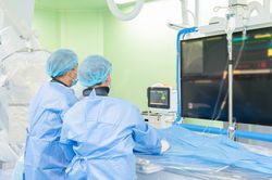 Cứu sống người đàn ông nhồi máu cơ tim cấp giữa 'ma trận' bệnh lý phức tạp