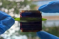 Pin mặt trời mới vẫn giữ được hiệu suất 97% sau thử nghiệm chịu bóng râm kéo dài 2.000 giờ