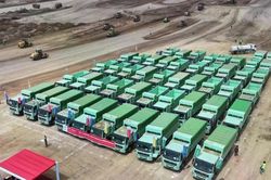 Trung Quốc dốc hàng tỷ USD để thay thế xe tải diesel bằng xe điện