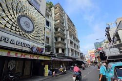 Bài 1: Người dân vừa ở vừa lo